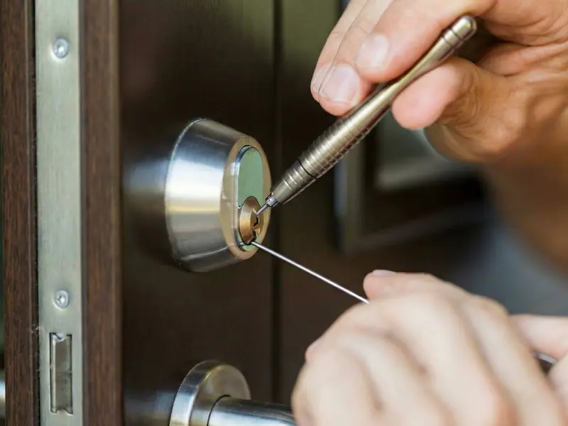 Troca de fechadura em São José